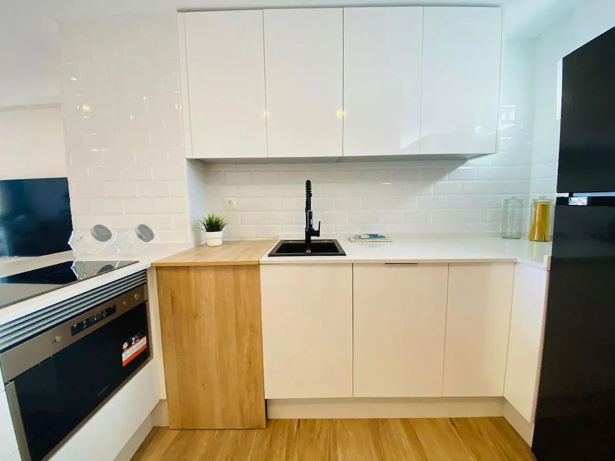 Moderno Apartamento Con Vistas Al Mar -בנאלמדנה דירה